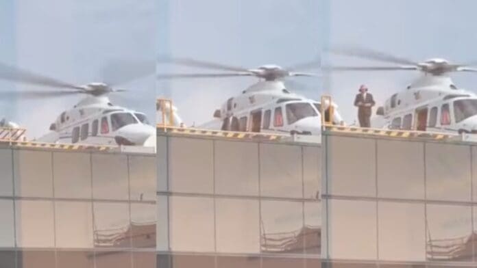 Ricardo Salinas Pliego presume su llegada en helicóptero a oficinas de Elektra