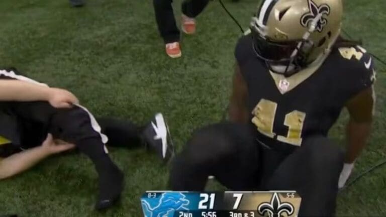 Video: La terrible lesión en la NFL; cadenero sufre brutal fractura tras golpe de un jugador