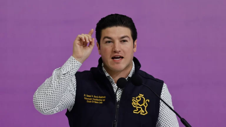 Juez anula la licencia de Samuel García; no se puede ir hasta que no se designe al gobernador interino de Nuevo León