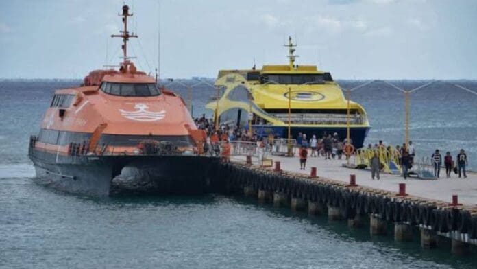 No hay cruces por el momento de Playa del Carmen a Cozumel y viceversa. Todo a causa del mal clima de este domingo.