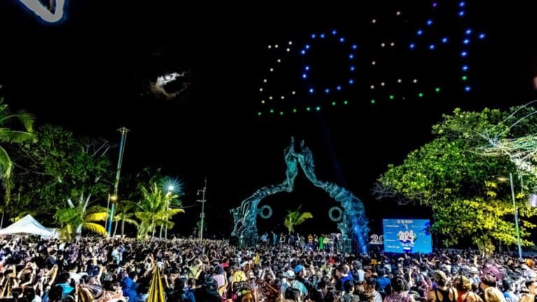 Reciben solidarenses y visitantes Año Nuevo en Portal Maya