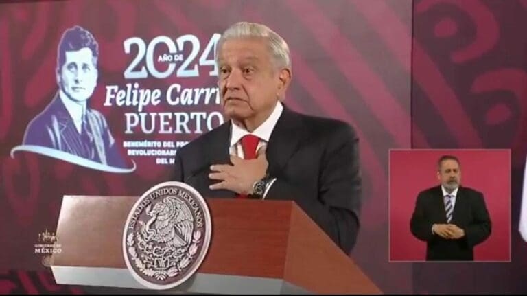 AMLO criticó el acuerdo en Coahuila entre el PRI y el PAN, dado a conocer por el propio dirigente nacional panista.