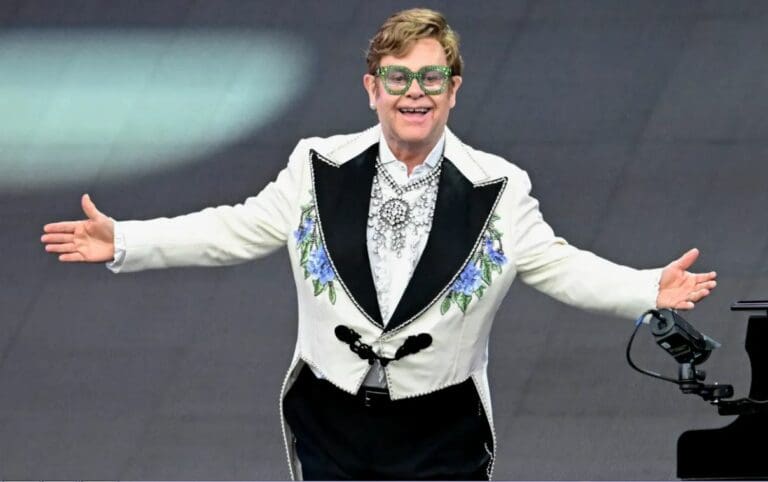 Elton John se convierte en un artista EGOT al ganar su primer Emmy