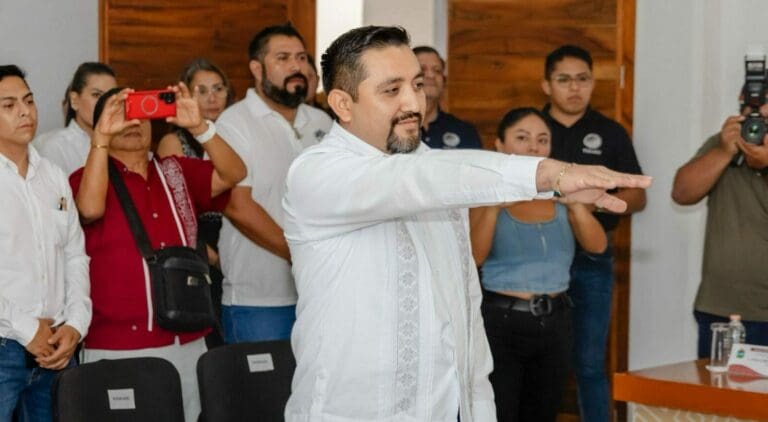 Cabildo de Tulum nombra a Bernabe Pech Ramírez como nuevo Secretario General del Ayuntamiento de Tulum