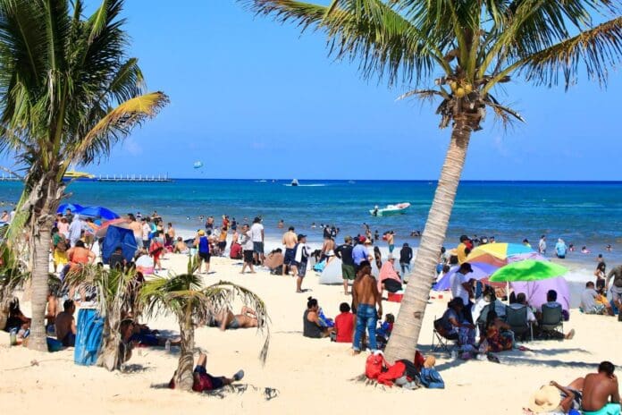 Más de 5 mil bañistas diarios han visitado las costas de Playa del Carmen la primera semana del 2024