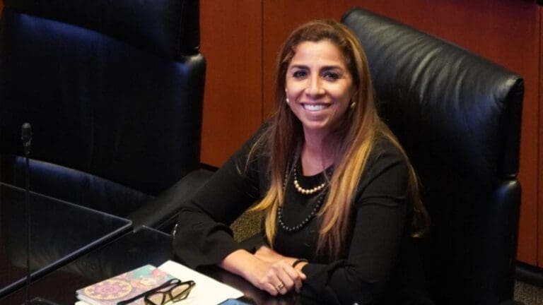 La senadora Marybel Villegas asegura que va adelante en las encuestas, porque la gente quiere que ella gobierne Cancún.