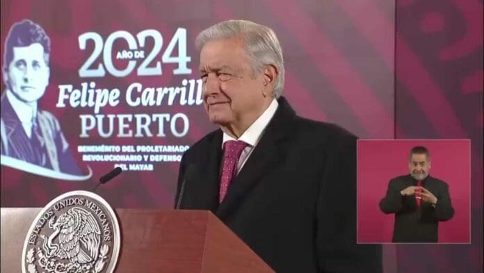 Pese a que está documentado que se mete constantemente en los procesos electorales, AMLO dice que no habrá elección de estado.
