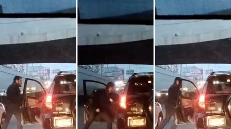 Automovilistas protagonizan pelea en plena avenida en Monterrey