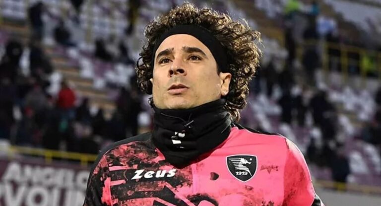 Guillermo Ochoa recibe fuertes críticas por parte de su entrenador tras derrota ante Genoa