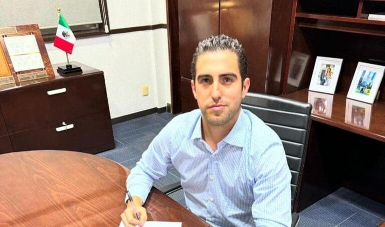 Eugenio Segura solicitó licencia a su cargo en Sefiplan, a fin de poder participar en el proceso electoral 2024.