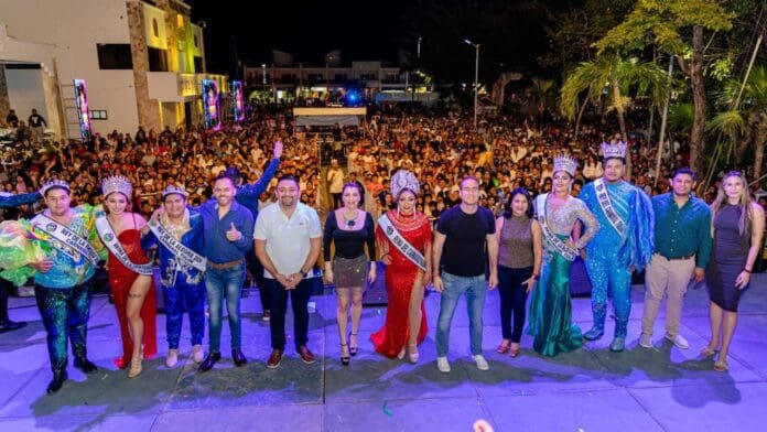 Diego Castañón inaugura y corona a los Reyes del Carnaval Tulum 2024