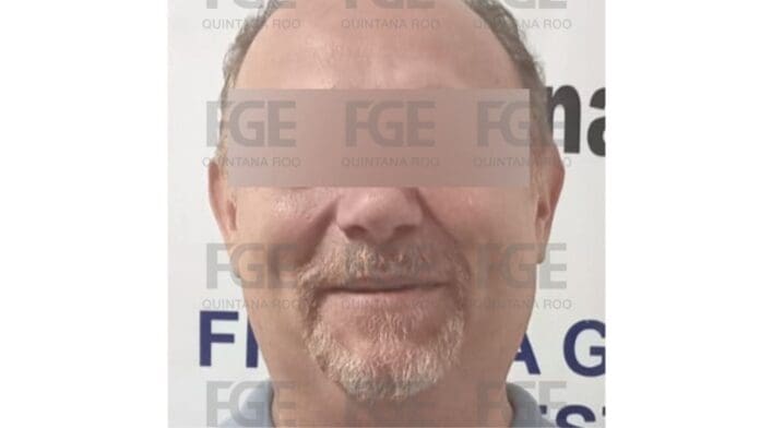 El exalcalde de Felipe Carrillo Puerto, José Esquivel Vargas fue detenido por la Fiscalía General del Estado (FGE).