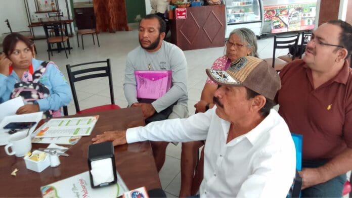 Ciudadanos de Cozumel denuncian por presuntos despojos al exdelegado de Sedetus en la isla, Gener Hernández.