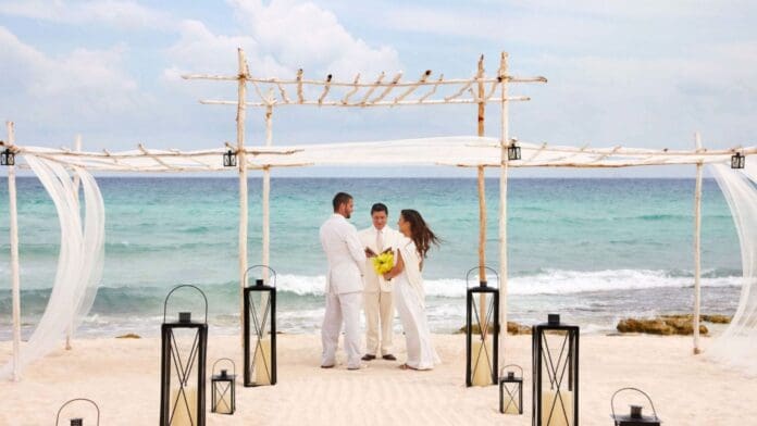 El segmento del turismo de bodas es constante todo el año en Playa del Carmen, no solo durante el mes del amor.