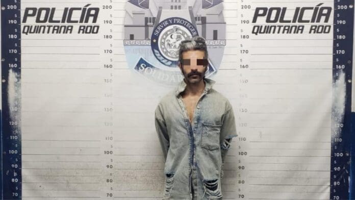 Policías municipales de Playa del Carmen detuvieron a un sujeto que presuntamente habría robado un auto, el cual fue recuperado.