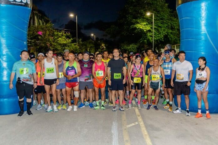 Tulum: Espectacular carrera medio maratón 21K reúne a 450 atletas