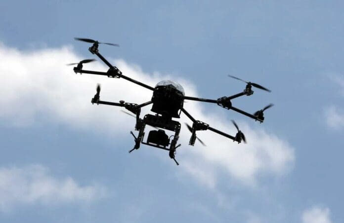 Dron con dinamita explota y mata a civil en Michoacán