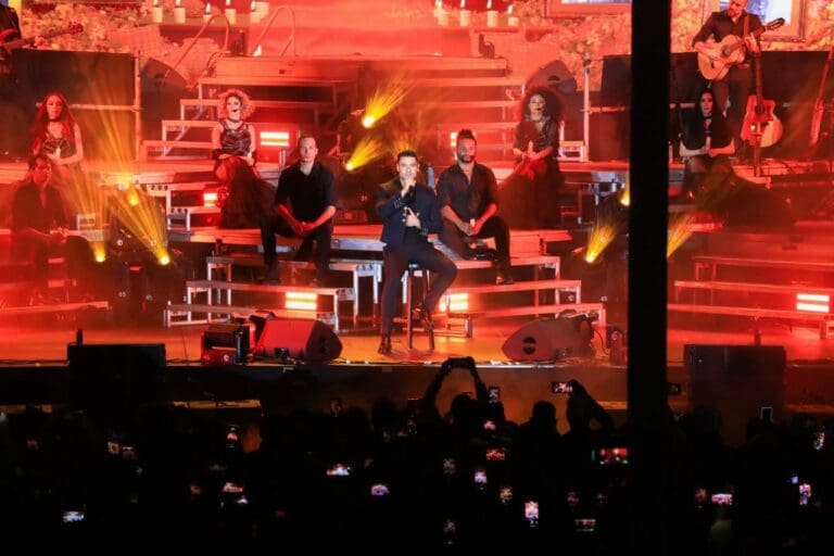 Carlos Rivera enamora a playenses en carnaval 2024