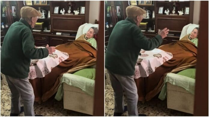 Abuelito alegra con un baile a su esposa que sufre Alzheimer