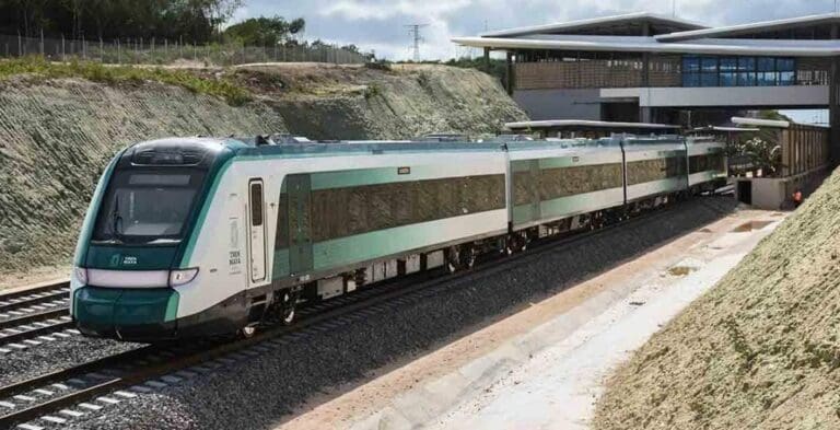 Revelan Latinus audios de “El Clan” que evidenciarían corrupción en venta de balasto para el Tren Maya