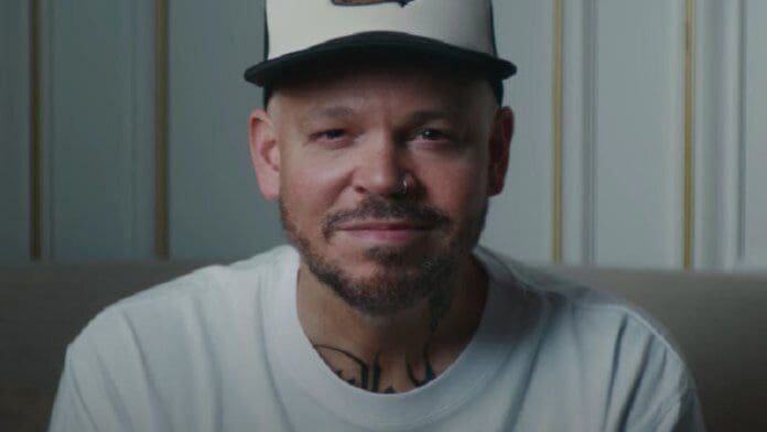 Residente lanza su segundo álbum en solitario; incluye canción en apoyo a Gaza