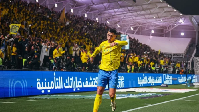 Críticas a Cristiano Ronaldo en Arabia Saudita por gesto obsceno tras gritos de 'Messi, Messi'
