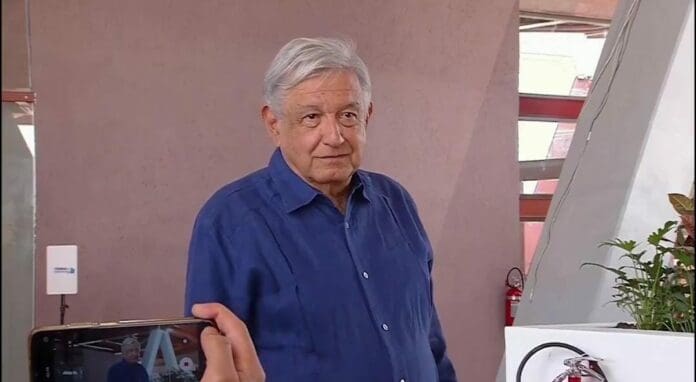 AMLO llamó mafiosos tanto a Carlos Loret y a los integrantes del Poder Judicial luego del careo del periodista con su hermano.