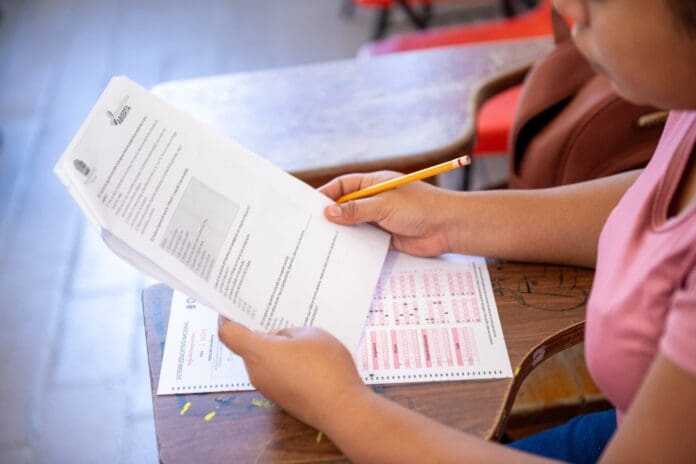 SEQ invita a la población a concluir sus estudios de nivel medio superior mediante la Preparatoria Abierta