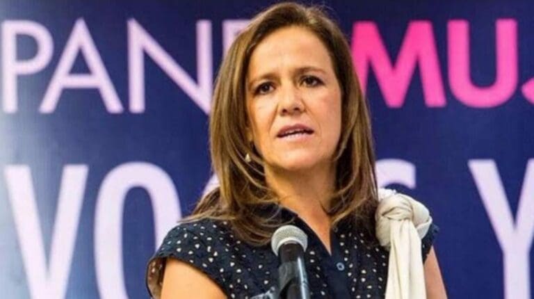 La legisladora Margarita Zavala ha propuest que se elimine la palabra "pueblo" de la Constitución para no darle un uso político.