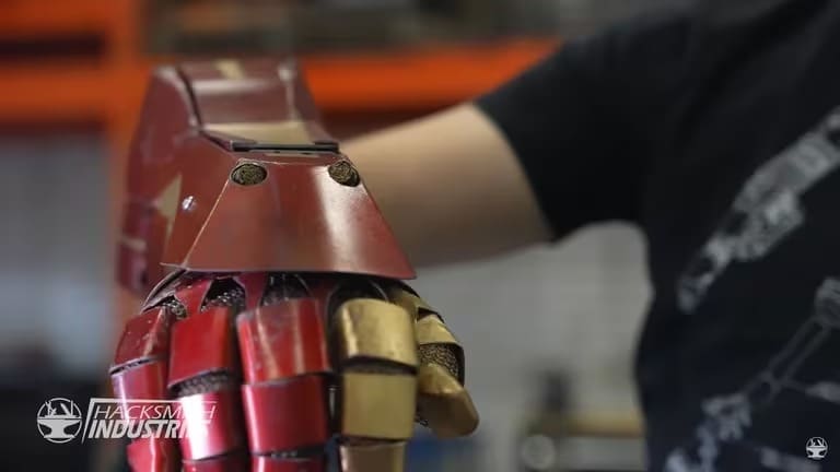 VIDEO Recrean el guantelete del superhéroe Iron Man y funciona realmente