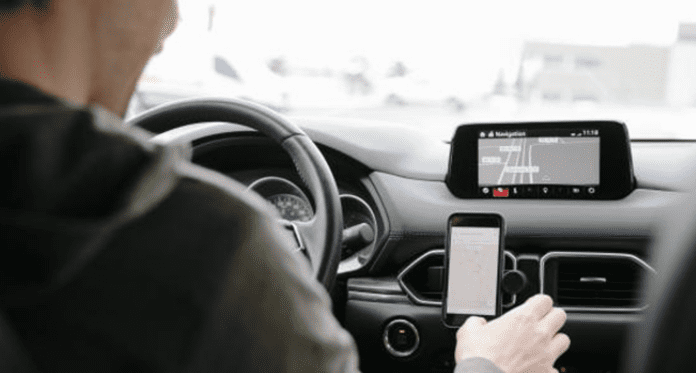 VIDEO: Conductor de aplicación expone a pasajera que lo amenazó por no querer desviar su ruta