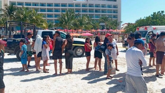 Un niño de cinco años de edad se ahogó este domingo en Playa Langosta, ubicada en el kilómetro 5.5 de la Zona Hotelera de Cancún.