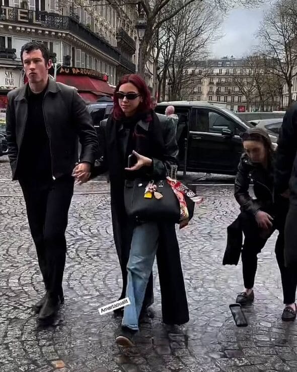 Guardaespaldas de Dua Lipa agrede a fan al tratar de tomarse una selfie con la cantante