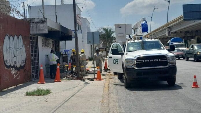 Varias colonias de Playa del Carmen estuvieron hasta 16 horas sin luz por un cortocircuito