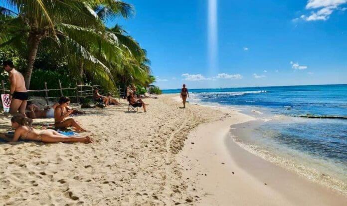 Se acerca la Semana Santa y en Playa del Carmen las autoridades ya se alistan para cuidar a los turistas nacionales e internacionales.