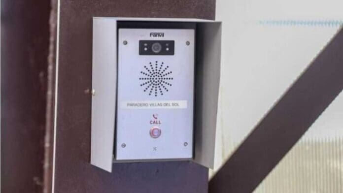 Se han instalado ocho botones de pánico en paraderos de Playa del Carmen