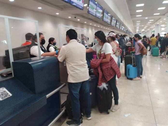 Reporta aeropuerto de Cancún cuatro vuelos afectados por cierre de la terminal de Puebla