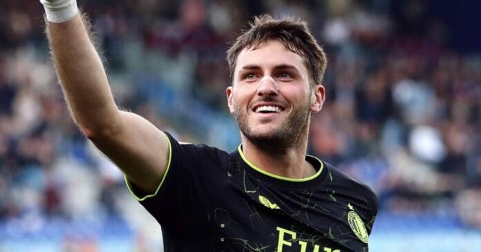 El delantero Santiago Giménez anotó de nueva cuenta con su equipo el Feyenoord en la liga de los Países Bajos.