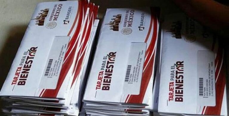 El columnista Héctor de Mauleón dio a conocer un presunto fraude millonario que se comete con las Tarjetas del Bienestar.