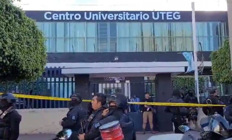 Asesinan a dos mujeres en universidad de Guadalajara