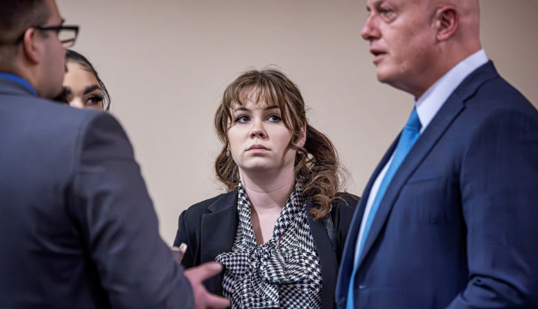 Caso de Alec Baldwin: la armera de la película ''Rust'', condenada por homicidio involuntario