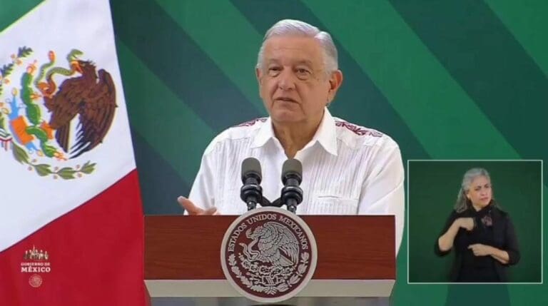 AMLO habló una vez más del portazo de este miércoles en Palacio Nacional, el cual calificó como una vil provocación.