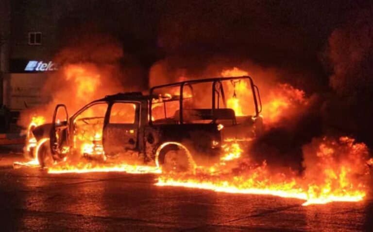 Policías estatales abaten a dos normalistas de Ayotzinapa en Guerrero