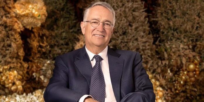 Ricardo Salinas Pliego ofrece regalarle una moto Italika a hombre golpeado en la marcha del 8M