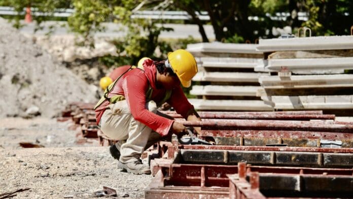 Delincuencia organizada tiene cautivos a trabajadores de la construcción en Cancún: nueve albañiles ejecutados