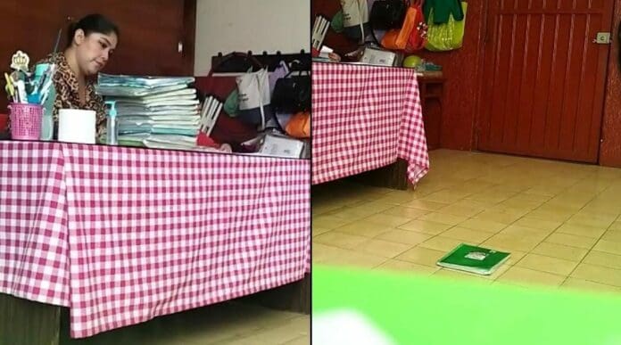 Indignación han causado las imágenes de una maestra de primaria que fue grabada arrojando las libretas de sus alumnos al piso.
