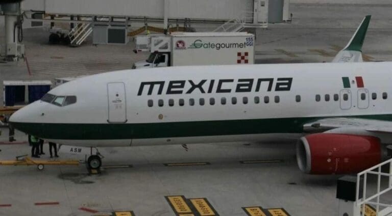 Mexicana de Aviación ha sido demandada por incumplimiento de contrato por la empresa SAT Aero Holdings por 800 millones de dólares.
