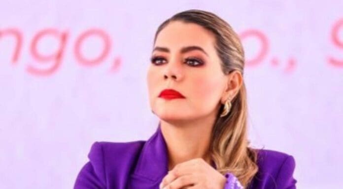 Evelyn Salgado Pineda, gobernadora de Guerrero, sigue en medio de la polémica. La gente le exige su renuncia.