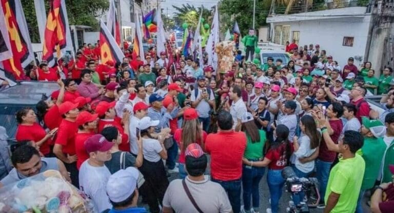 Promete Diego Castañón más apoyos y espacios deportivos para los jóvenes de Tulum