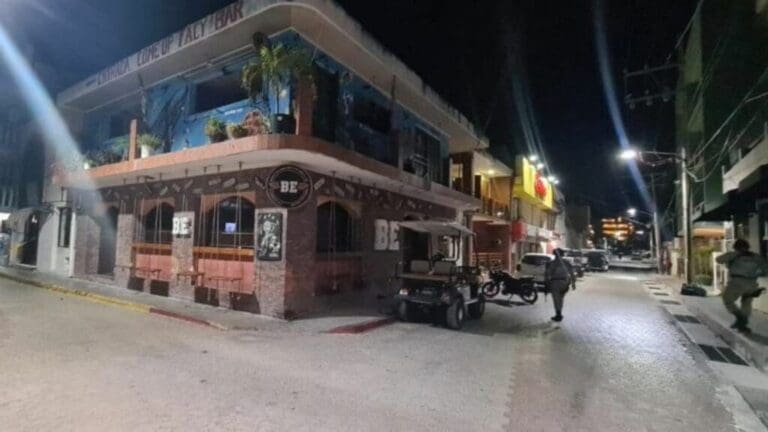 Pleito entre sujetos en estado de ebriedad termina con un herido por arma de fuego en Isla Mujeres